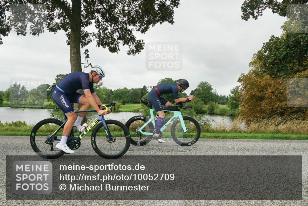 30.08.2026 - Elbe Triathlon Hamburg Michael Burmester http://msf.ph/oto/10052709 30.08.2026 10:15:16 Radfahren 577, 667, 897, 898 meine-sportfotos.de