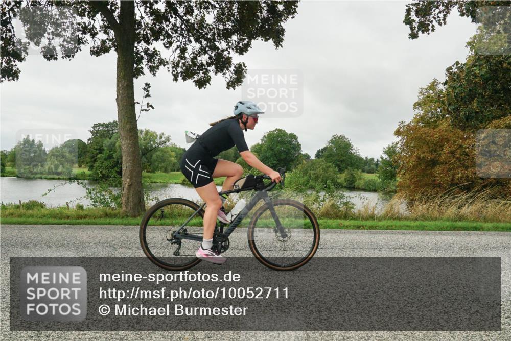 30.08.2026 - Elbe Triathlon Hamburg Michael Burmester http://msf.ph/oto/10052711 30.08.2026 10:15:22 Radfahren 513, 897, 919, 934 meine-sportfotos.de