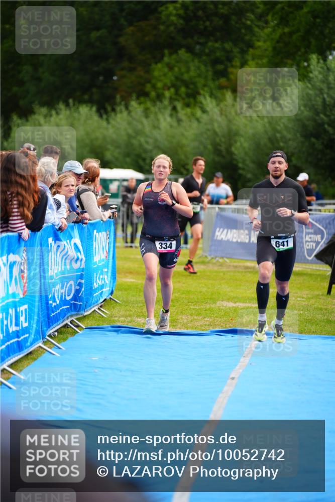 30.08.2026 - Elbe Triathlon Hamburg LAZAROV Photography http://msf.ph/oto/10052742 30.08.2026 10:47:06 Ziel 334, 641 meine-sportfotos.de