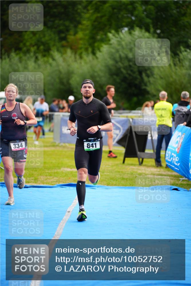 30.08.2026 - Elbe Triathlon Hamburg LAZAROV Photography http://msf.ph/oto/10052752 30.08.2026 10:47:07 Ziel 334, 641 meine-sportfotos.de