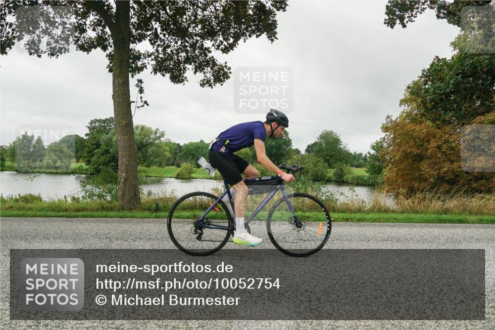 30.08.2026 - Elbe Triathlon Hamburg Michael Burmester http://msf.ph/oto/10052754 30.08.2026 10:16:08 Radfahren 540, 566, 624, 874, 958 meine-sportfotos.de