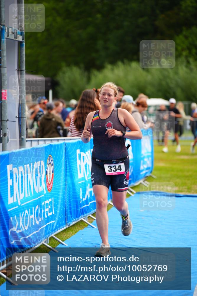 30.08.2026 - Elbe Triathlon Hamburg LAZAROV Photography http://msf.ph/oto/10052769 30.08.2026 10:47:08 Ziel 334, 641 meine-sportfotos.de