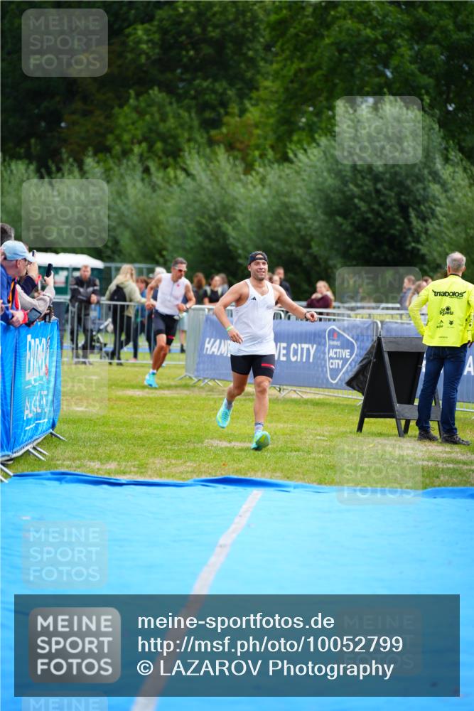 30.08.2026 - Elbe Triathlon Hamburg LAZAROV Photography http://msf.ph/oto/10052799 30.08.2026 10:47:29 Ziel 464 meine-sportfotos.de