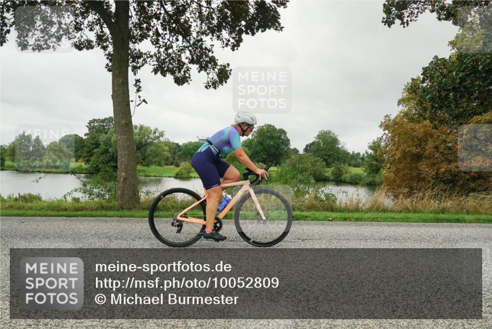 30.08.2026 - Elbe Triathlon Hamburg Michael Burmester http://msf.ph/oto/10052809 30.08.2026 10:17:10 Radfahren 546, 802, 826, 866, 947 meine-sportfotos.de