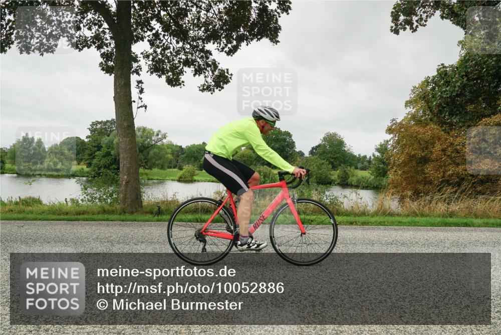 30.08.2026 - Elbe Triathlon Hamburg Michael Burmester http://msf.ph/oto/10052886 30.08.2026 10:18:43 Radfahren 666, 870 meine-sportfotos.de