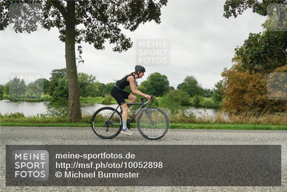 30.08.2026 - Elbe Triathlon Hamburg Michael Burmester http://msf.ph/oto/10052898 30.08.2026 10:18:58 Radfahren 827, 931 meine-sportfotos.de