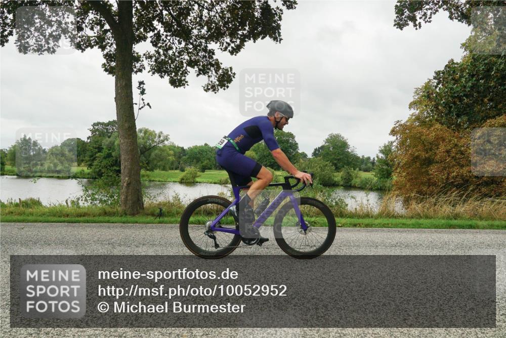 30.08.2026 - Elbe Triathlon Hamburg Michael Burmester http://msf.ph/oto/10052952 30.08.2026 10:20:34 Radfahren 659, 798 meine-sportfotos.de