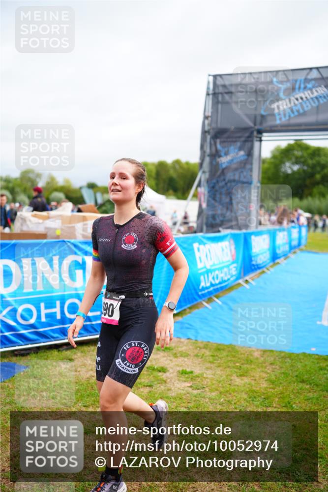 30.08.2026 - Elbe Triathlon Hamburg LAZAROV Photography http://msf.ph/oto/10052974 30.08.2026 10:47:43 Ziel 390 meine-sportfotos.de