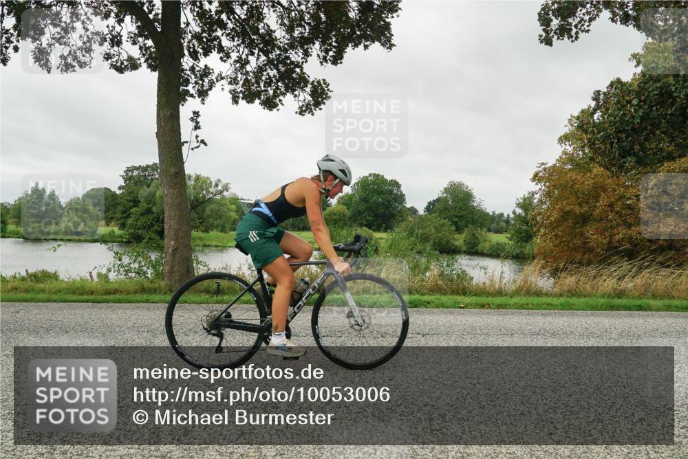 30.08.2026 - Elbe Triathlon Hamburg Michael Burmester http://msf.ph/oto/10053006 30.08.2026 10:22:02 Radfahren 818 meine-sportfotos.de