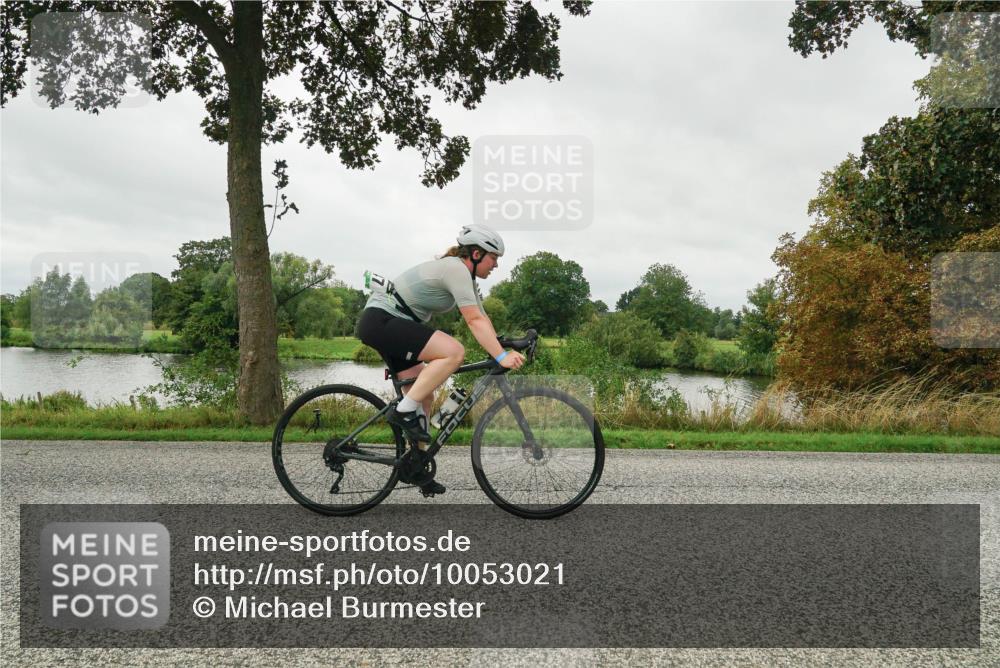 30.08.2026 - Elbe Triathlon Hamburg Michael Burmester http://msf.ph/oto/10053021 30.08.2026 10:22:24 Radfahren 679, 764, 847 meine-sportfotos.de