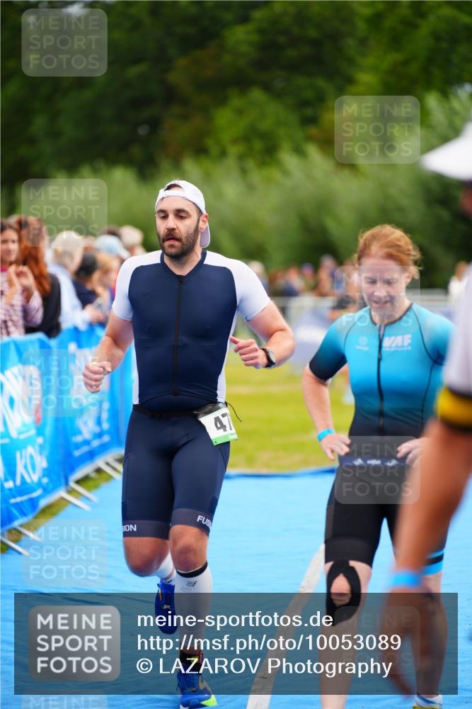 30.08.2026 - Elbe Triathlon Hamburg LAZAROV Photography http://msf.ph/oto/10053089 30.08.2026 10:48:29 Ziel 274, 361, 470 meine-sportfotos.de