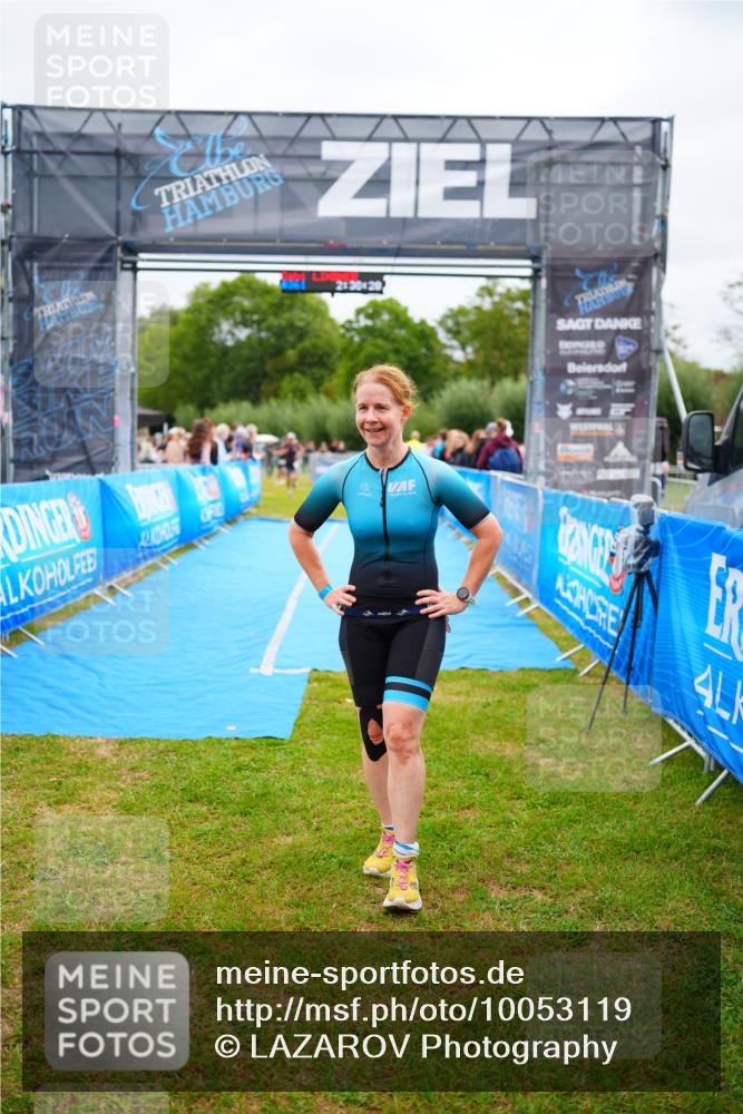 30.08.2026 - Elbe Triathlon Hamburg LAZAROV Photography http://msf.ph/oto/10053119 30.08.2026 10:48:34 Ziel 320 meine-sportfotos.de