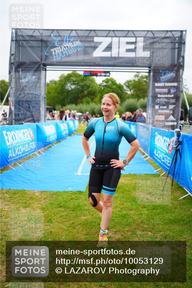 30.08.2026 - Elbe Triathlon Hamburg LAZAROV Photography http://msf.ph/oto/10053129 30.08.2026 10:48:35 Ziel 320 meine-sportfotos.de