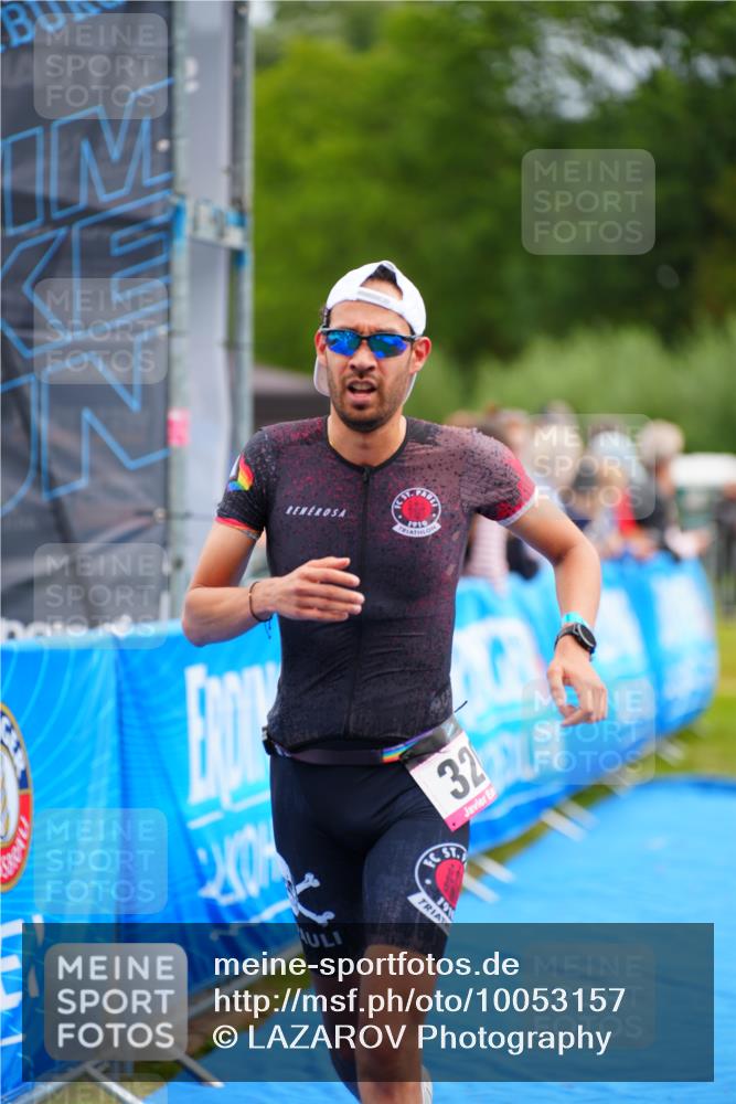 30.08.2026 - Elbe Triathlon Hamburg LAZAROV Photography http://msf.ph/oto/10053157 30.08.2026 10:48:40 Ziel 320 meine-sportfotos.de
