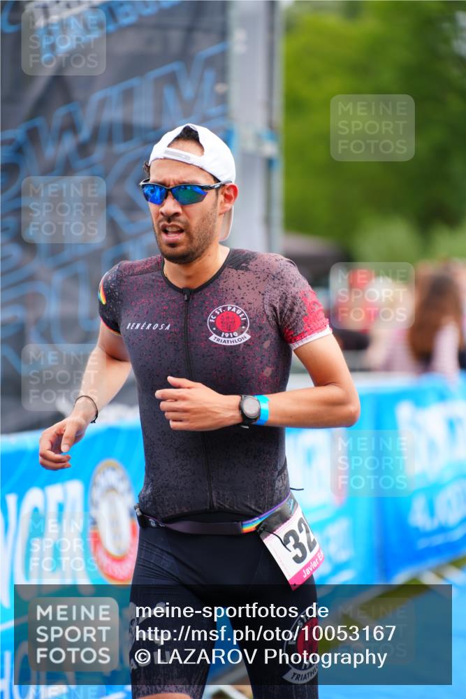 30.08.2026 - Elbe Triathlon Hamburg LAZAROV Photography http://msf.ph/oto/10053167 30.08.2026 10:48:40 Ziel 320 meine-sportfotos.de