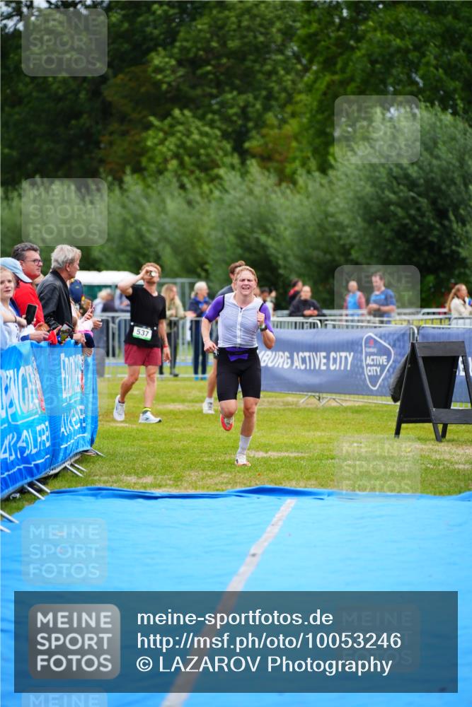30.08.2026 - Elbe Triathlon Hamburg LAZAROV Photography http://msf.ph/oto/10053246 30.08.2026 10:50:17 Ziel 421 meine-sportfotos.de