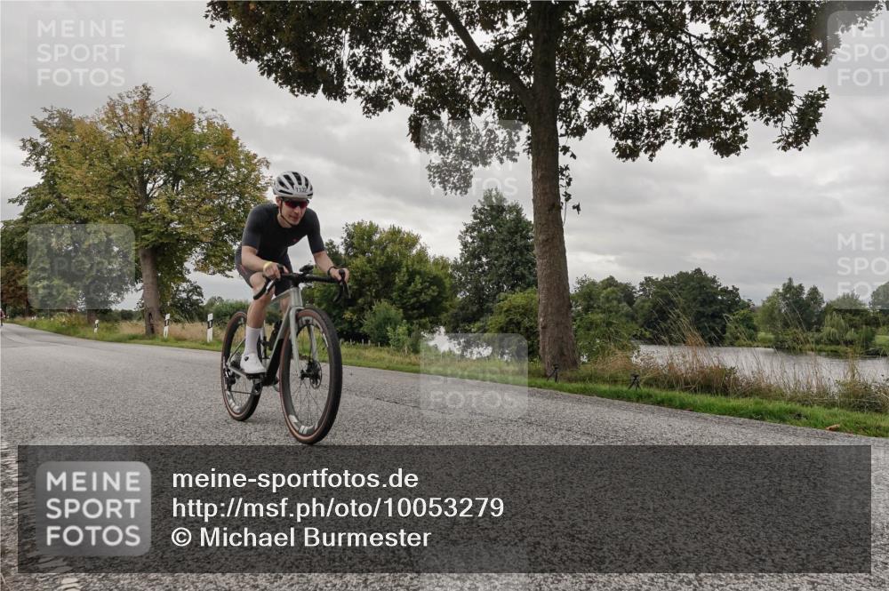 30.08.2026 - Elbe Triathlon Hamburg Michael Burmester http://msf.ph/oto/10053279 30.08.2026 10:46:27 Radfahren 1057, 1114, 1132, 1169, 1320 meine-sportfotos.de
