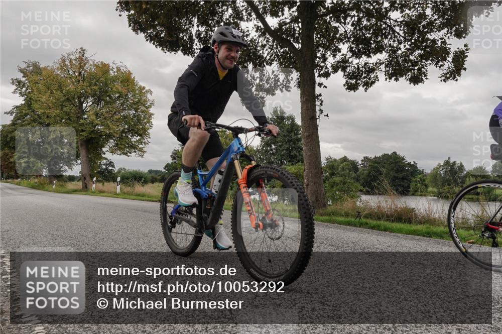 30.08.2026 - Elbe Triathlon Hamburg Michael Burmester http://msf.ph/oto/10053292 30.08.2026 10:46:37 Radfahren 789, 1087 meine-sportfotos.de