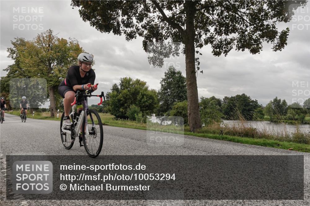 30.08.2026 - Elbe Triathlon Hamburg Michael Burmester http://msf.ph/oto/10053294 30.08.2026 10:46:46 Radfahren 797, 838, 925, 1058, 1154, 1227 meine-sportfotos.de
