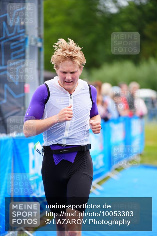 30.08.2026 - Elbe Triathlon Hamburg LAZAROV Photography http://msf.ph/oto/10053303 30.08.2026 10:50:22 Ziel 421 meine-sportfotos.de