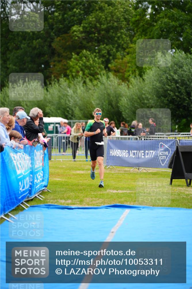 30.08.2026 - Elbe Triathlon Hamburg LAZAROV Photography http://msf.ph/oto/10053311 30.08.2026 10:50:57 Ziel 532 meine-sportfotos.de