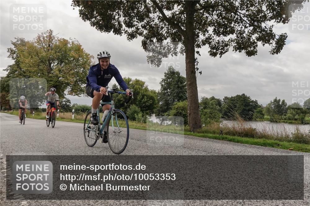 30.08.2026 - Elbe Triathlon Hamburg Michael Burmester http://msf.ph/oto/10053353 30.08.2026 10:47:42 Radfahren 808, 983, 1013, 1027, 1076, 1120, 1207 meine-sportfotos.de