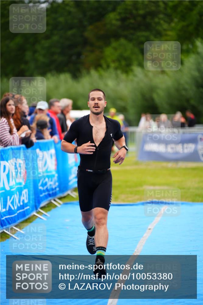 30.08.2026 - Elbe Triathlon Hamburg LAZAROV Photography http://msf.ph/oto/10053380 30.08.2026 10:51:10 Ziel 285, 567, 705 meine-sportfotos.de