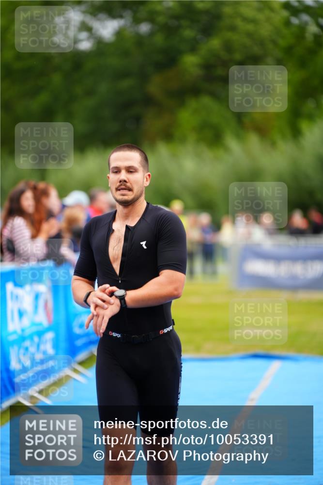 30.08.2026 - Elbe Triathlon Hamburg LAZAROV Photography http://msf.ph/oto/10053391 30.08.2026 10:51:11 Ziel 567, 705 meine-sportfotos.de