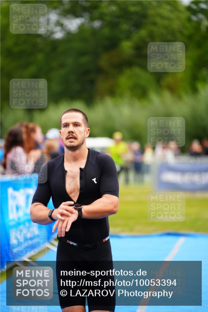 30.08.2026 - Elbe Triathlon Hamburg LAZAROV Photography http://msf.ph/oto/10053394 30.08.2026 10:51:11 Ziel 567, 705 meine-sportfotos.de