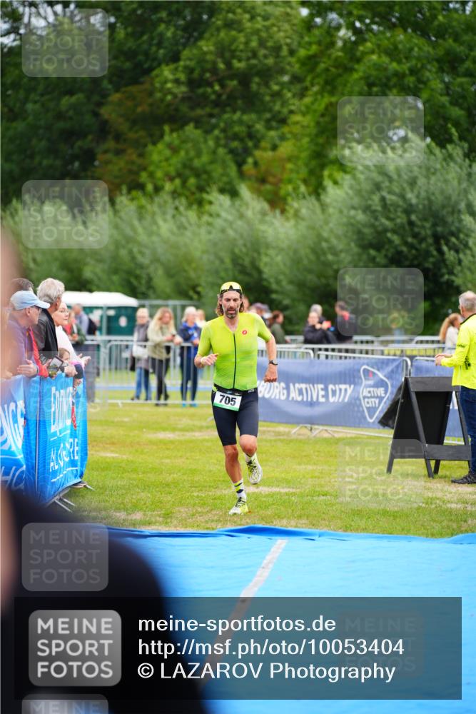 30.08.2026 - Elbe Triathlon Hamburg LAZAROV Photography http://msf.ph/oto/10053404 30.08.2026 10:51:14 Ziel 489, 705 meine-sportfotos.de