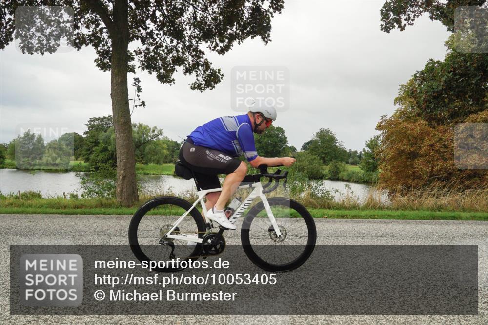 30.08.2026 - Elbe Triathlon Hamburg Michael Burmester http://msf.ph/oto/10053405 30.08.2026 10:30:02 Radfahren 669, 768, 1098 meine-sportfotos.de