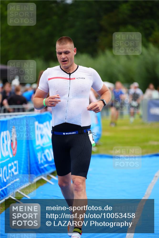 30.08.2026 - Elbe Triathlon Hamburg LAZAROV Photography http://msf.ph/oto/10053458 30.08.2026 10:51:23 Ziel 489, 670 meine-sportfotos.de