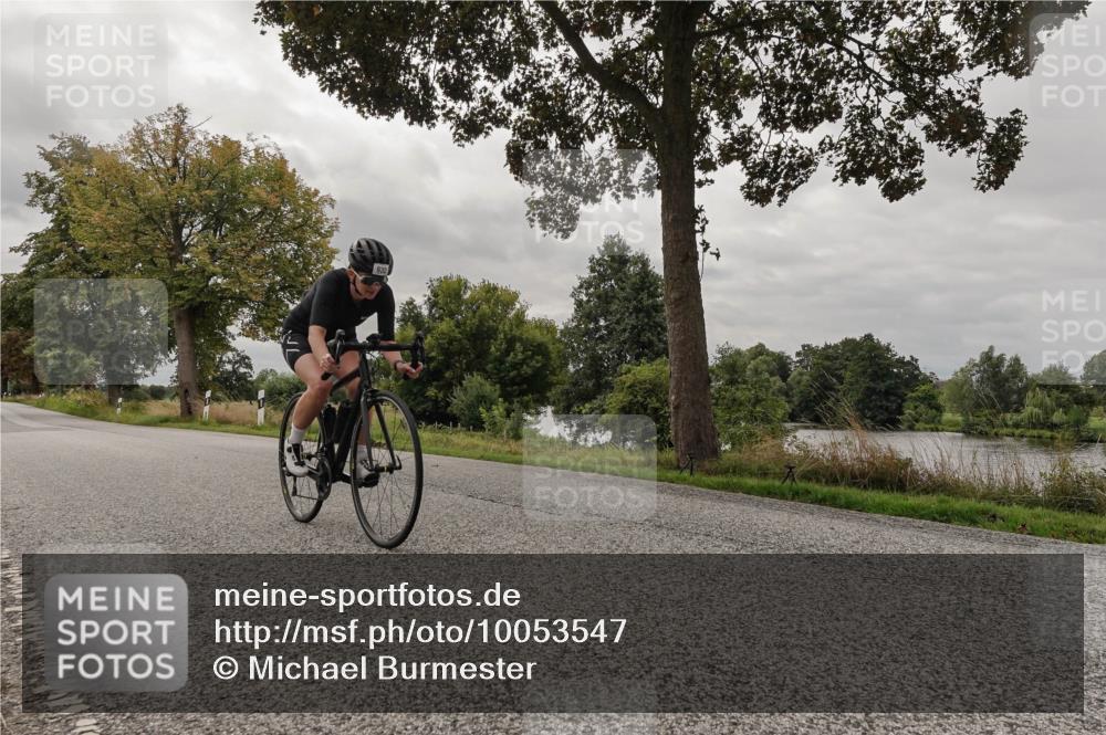 30.08.2026 - Elbe Triathlon Hamburg Michael Burmester http://msf.ph/oto/10053547 30.08.2026 10:50:14 Radfahren 833, 932, 1006, 1017, 1145, 1295, 1621 meine-sportfotos.de