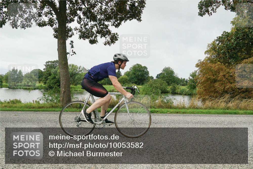 30.08.2026 - Elbe Triathlon Hamburg Michael Burmester http://msf.ph/oto/10053582 30.08.2026 10:32:55 Radfahren 863, 943, 953, 991, 1070, 1120 meine-sportfotos.de