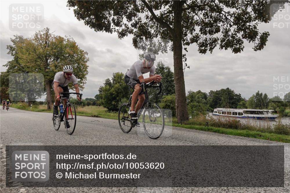 30.08.2026 - Elbe Triathlon Hamburg Michael Burmester http://msf.ph/oto/10053620 30.08.2026 10:51:09 Radfahren 943, 988, 1100, 1273, 1298, 1341, 1347 meine-sportfotos.de