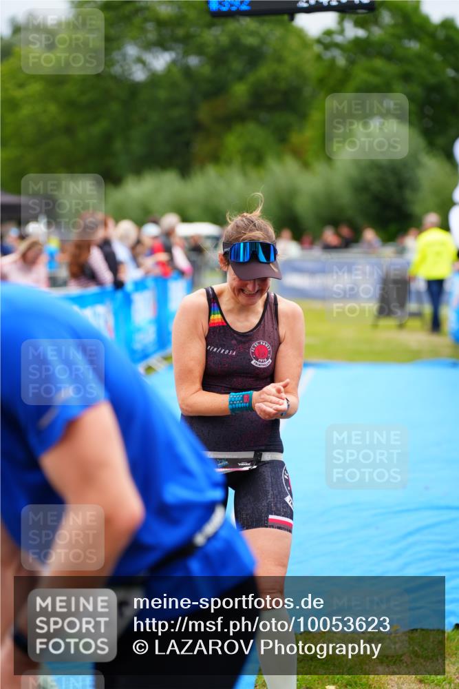 30.08.2026 - Elbe Triathlon Hamburg LAZAROV Photography http://msf.ph/oto/10053623 30.08.2026 10:51:46 Ziel 392 meine-sportfotos.de