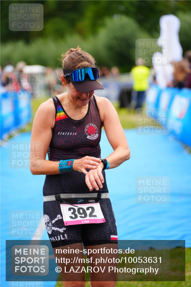 30.08.2026 - Elbe Triathlon Hamburg LAZAROV Photography http://msf.ph/oto/10053631 30.08.2026 10:51:47 Ziel 392, 423 meine-sportfotos.de
