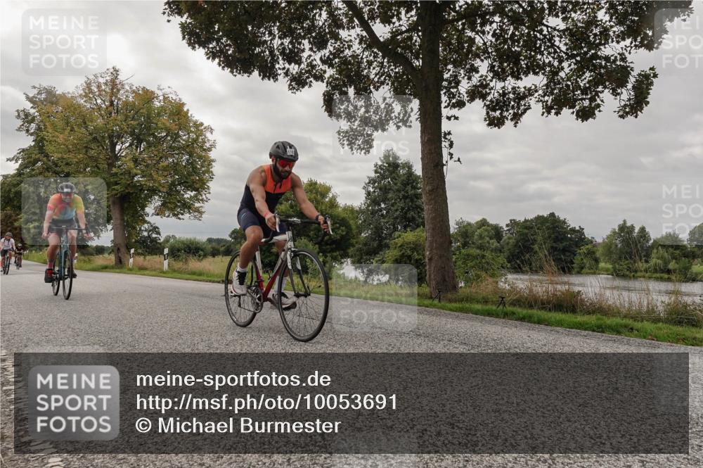30.08.2026 - Elbe Triathlon Hamburg Michael Burmester http://msf.ph/oto/10053691 30.08.2026 10:51:57 Radfahren 912, 1033, 1074, 1101, 1104, 1216, 1264, 1302 meine-sportfotos.de