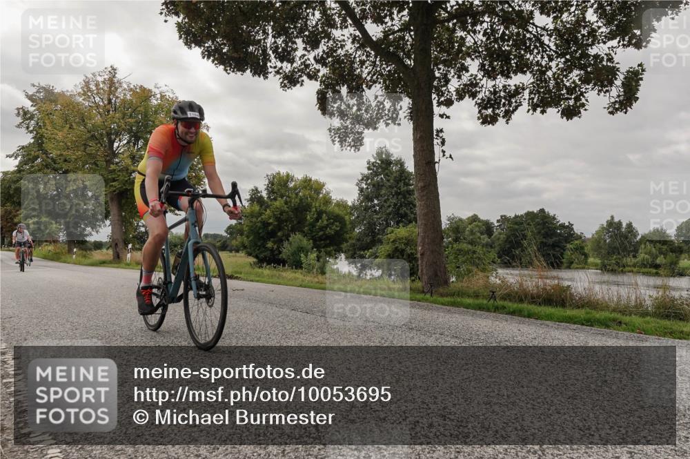 30.08.2026 - Elbe Triathlon Hamburg Michael Burmester http://msf.ph/oto/10053695 30.08.2026 10:51:58 Radfahren 912, 1074, 1101, 1104, 1216, 1302 meine-sportfotos.de