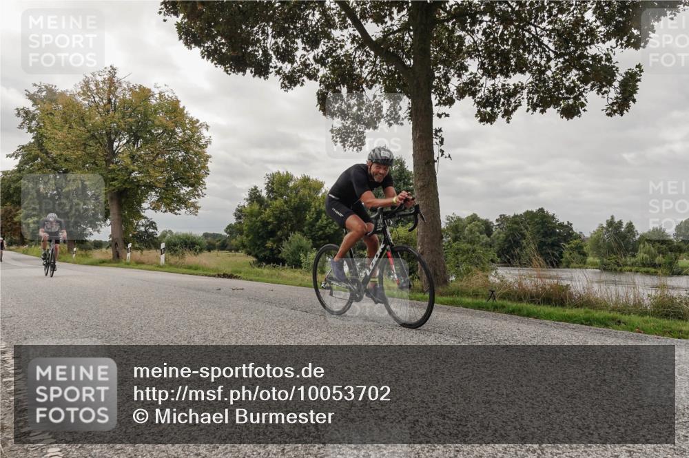 30.08.2026 - Elbe Triathlon Hamburg Michael Burmester http://msf.ph/oto/10053702 30.08.2026 10:52:01 Radfahren 912, 1074, 1216, 1302 meine-sportfotos.de
