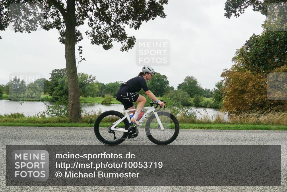 30.08.2026 - Elbe Triathlon Hamburg Michael Burmester http://msf.ph/oto/10053719 30.08.2026 10:35:37 Radfahren 697, 802, 864, 998, 1068, 1115, 1148 meine-sportfotos.de
