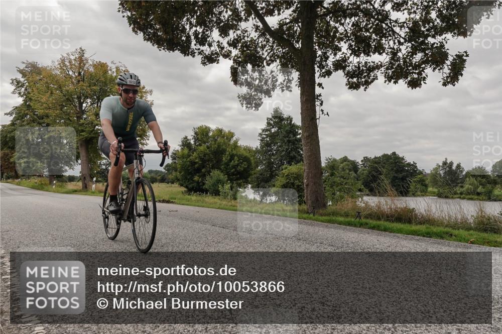 30.08.2026 - Elbe Triathlon Hamburg Michael Burmester http://msf.ph/oto/10053866 30.08.2026 10:54:38 Radfahren 1012, 1446 meine-sportfotos.de