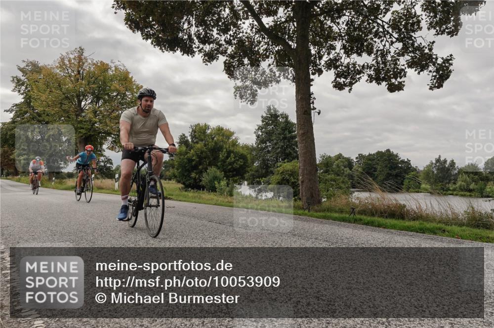 30.08.2026 - Elbe Triathlon Hamburg Michael Burmester http://msf.ph/oto/10053909 30.08.2026 10:55:12 Radfahren 978, 1016, 1095, 1219, 1292 meine-sportfotos.de