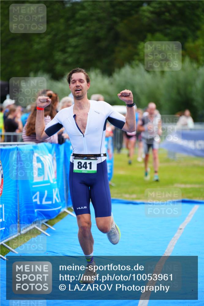 30.08.2026 - Elbe Triathlon Hamburg LAZAROV Photography http://msf.ph/oto/10053961 30.08.2026 10:52:58 Ziel 260, 281, 389, 841 meine-sportfotos.de