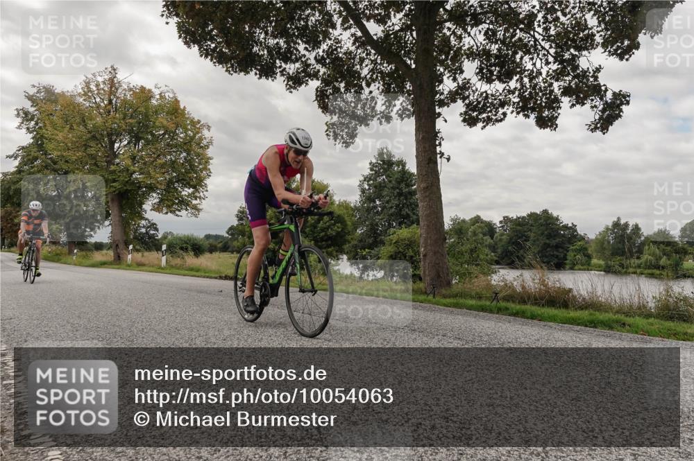 30.08.2026 - Elbe Triathlon Hamburg Michael Burmester http://msf.ph/oto/10054063 30.08.2026 10:57:30 Radfahren 1081, 1250, 1262, 1343, 1348 meine-sportfotos.de