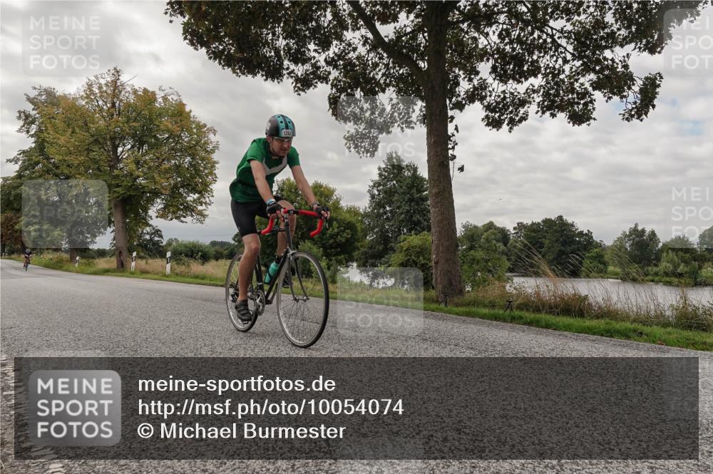 30.08.2026 - Elbe Triathlon Hamburg Michael Burmester http://msf.ph/oto/10054074 30.08.2026 10:57:34 Radfahren 1081, 1150, 1250, 1262, 1375 meine-sportfotos.de