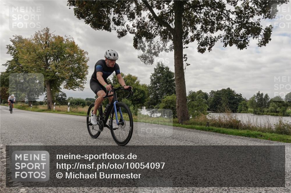 30.08.2026 - Elbe Triathlon Hamburg Michael Burmester http://msf.ph/oto/10054097 30.08.2026 10:58:06 Radfahren 1371, 1456 meine-sportfotos.de