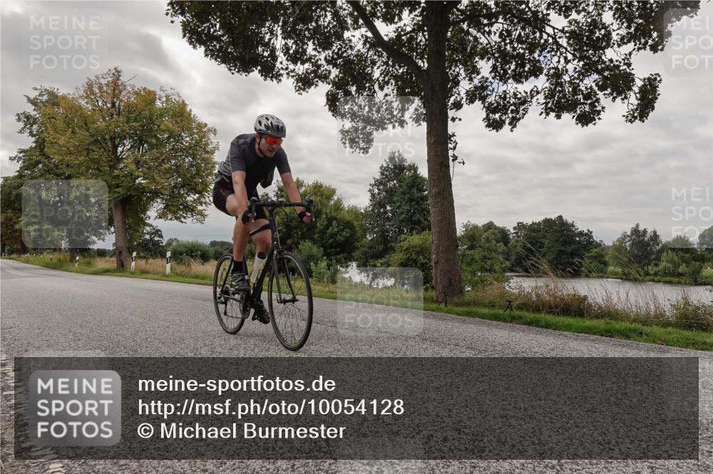 30.08.2026 - Elbe Triathlon Hamburg Michael Burmester http://msf.ph/oto/10054128 30.08.2026 10:58:49 Radfahren 1051, 1434 meine-sportfotos.de