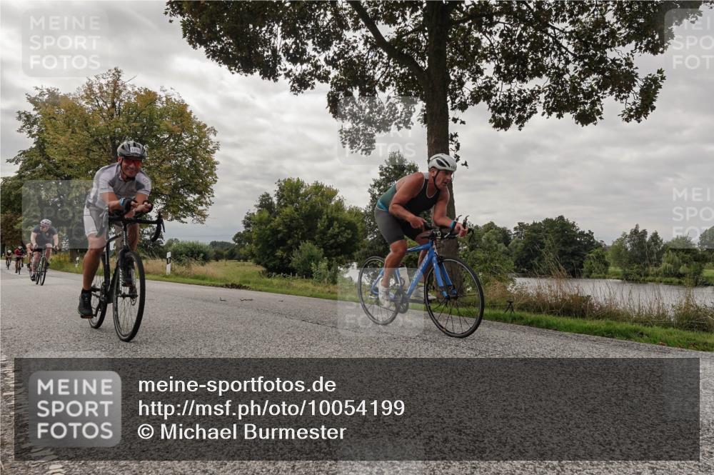 30.08.2026 - Elbe Triathlon Hamburg Michael Burmester http://msf.ph/oto/10054199 30.08.2026 11:00:07 Radfahren 992, 1153, 1214, 1280, 1293, 1320, 1352, 1445 meine-sportfotos.de