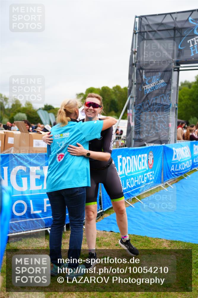 30.08.2026 - Elbe Triathlon Hamburg LAZAROV Photography http://msf.ph/oto/10054210 30.08.2026 10:54:05 Ziel 381, 481 meine-sportfotos.de